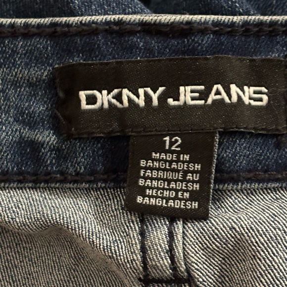 DKNY Rolled Cuff Blue Denim Women's Shorts, size 12 - Picture 3 of 8